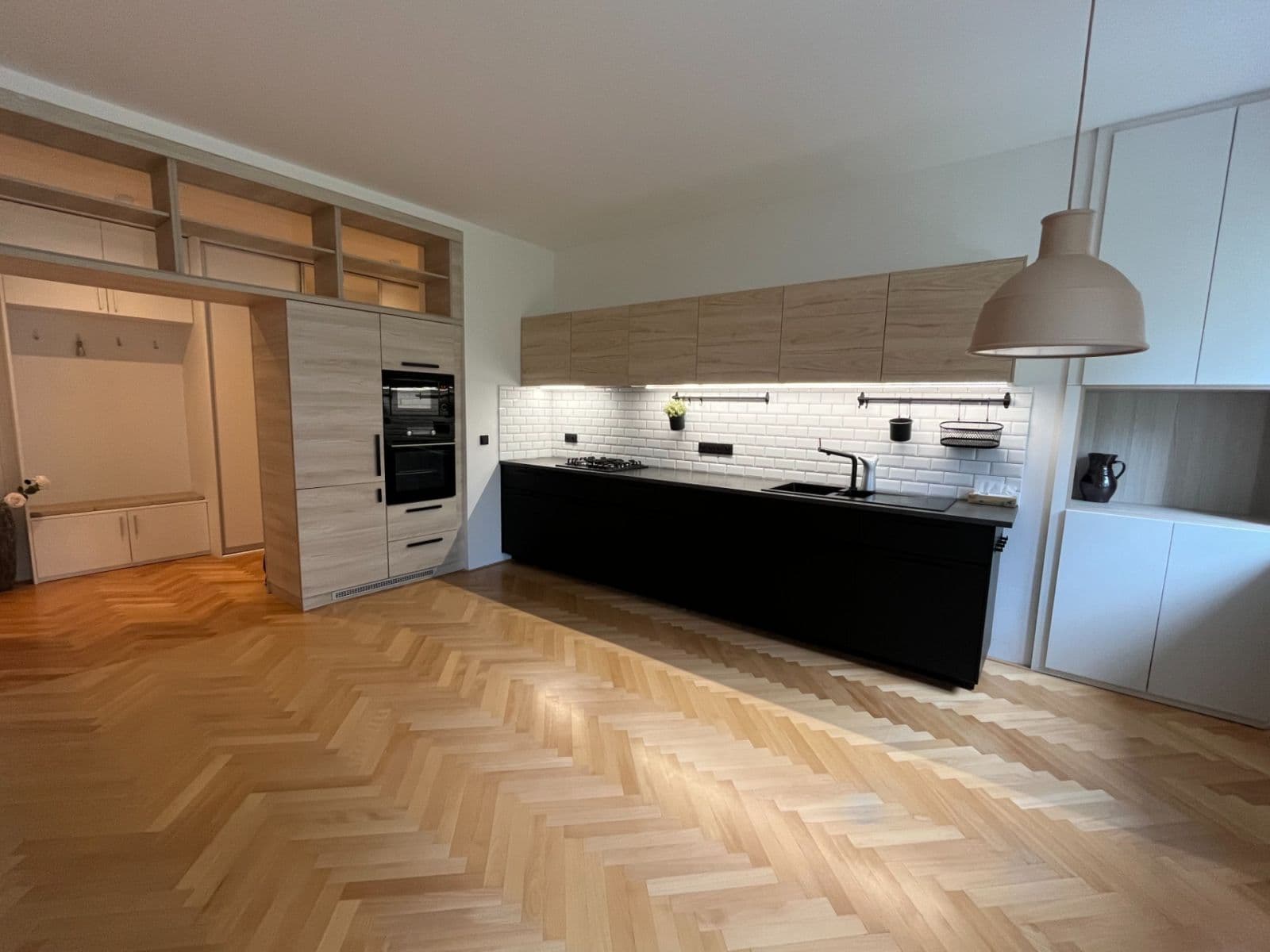 1 bedroom with open-plan kitchen flat to rent, 65 m², Kolátorova, Prague, Prague 1 bedroom with open-plan kitchen flat to rent, 65 m², Kolátorova, Prague, Prague