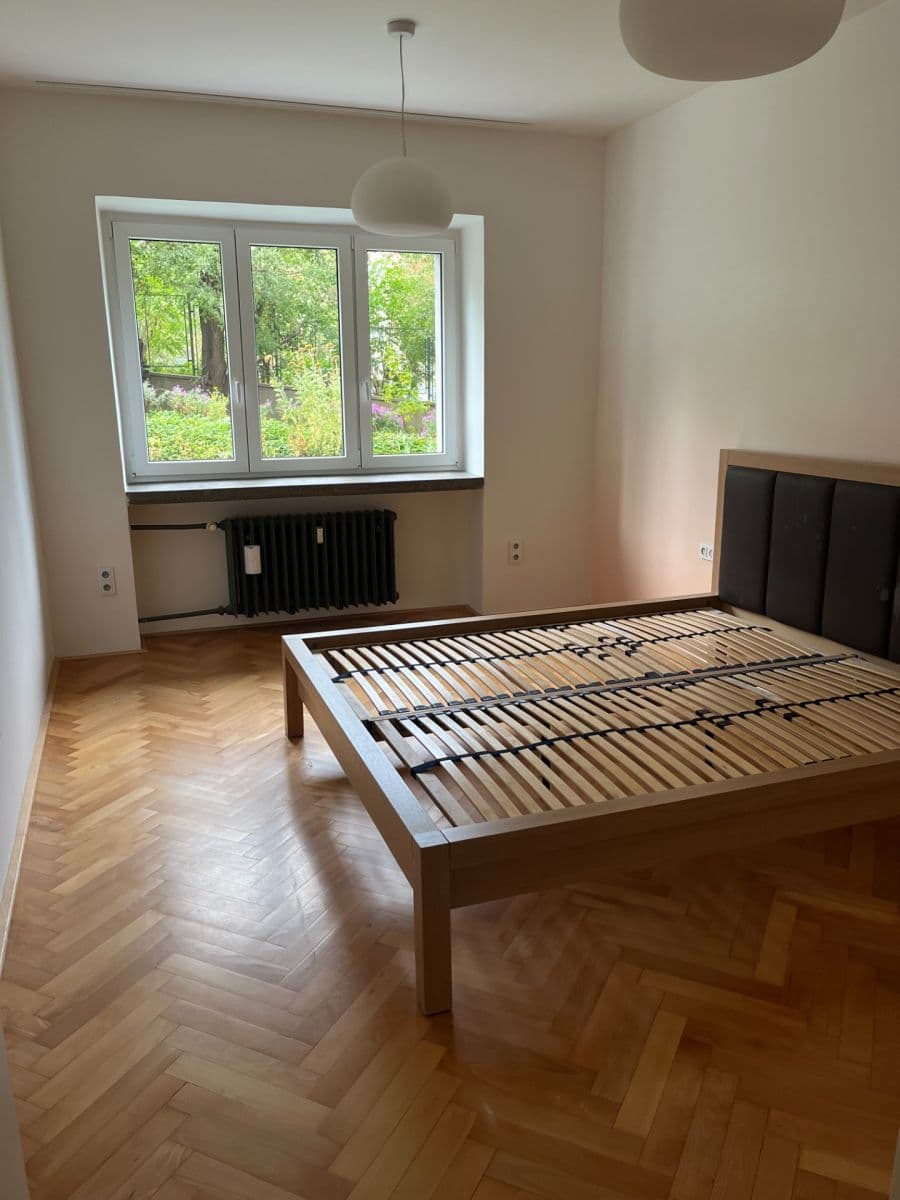 1 bedroom with open-plan kitchen flat to rent, 65 m², Kolátorova, Prague, Prague 1 bedroom with open-plan kitchen flat to rent, 65 m², Kolátorova, Prague, Prague