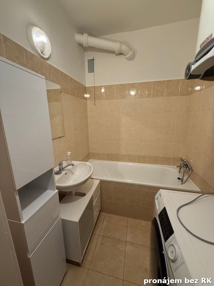 2 bedroom flat to rent, 51 m², Nad Primaskou, Prague, Prague 2 bedroom flat to rent, 51 m², Nad Primaskou, Prague, Prague