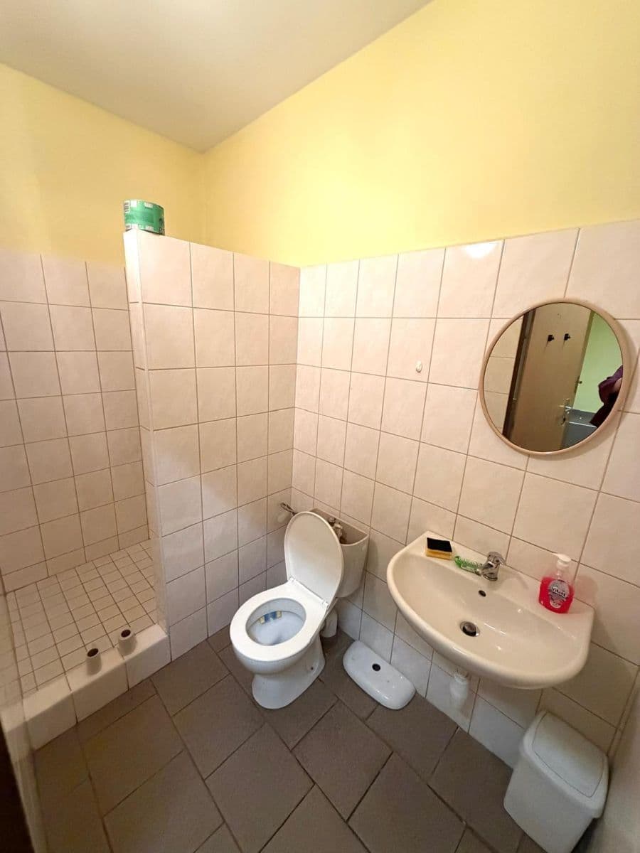non-residential property to rent, 79 m², Meziříčí, Jihočeský Region non-residential property to rent, 79 m², Meziříčí, Jihočeský Region