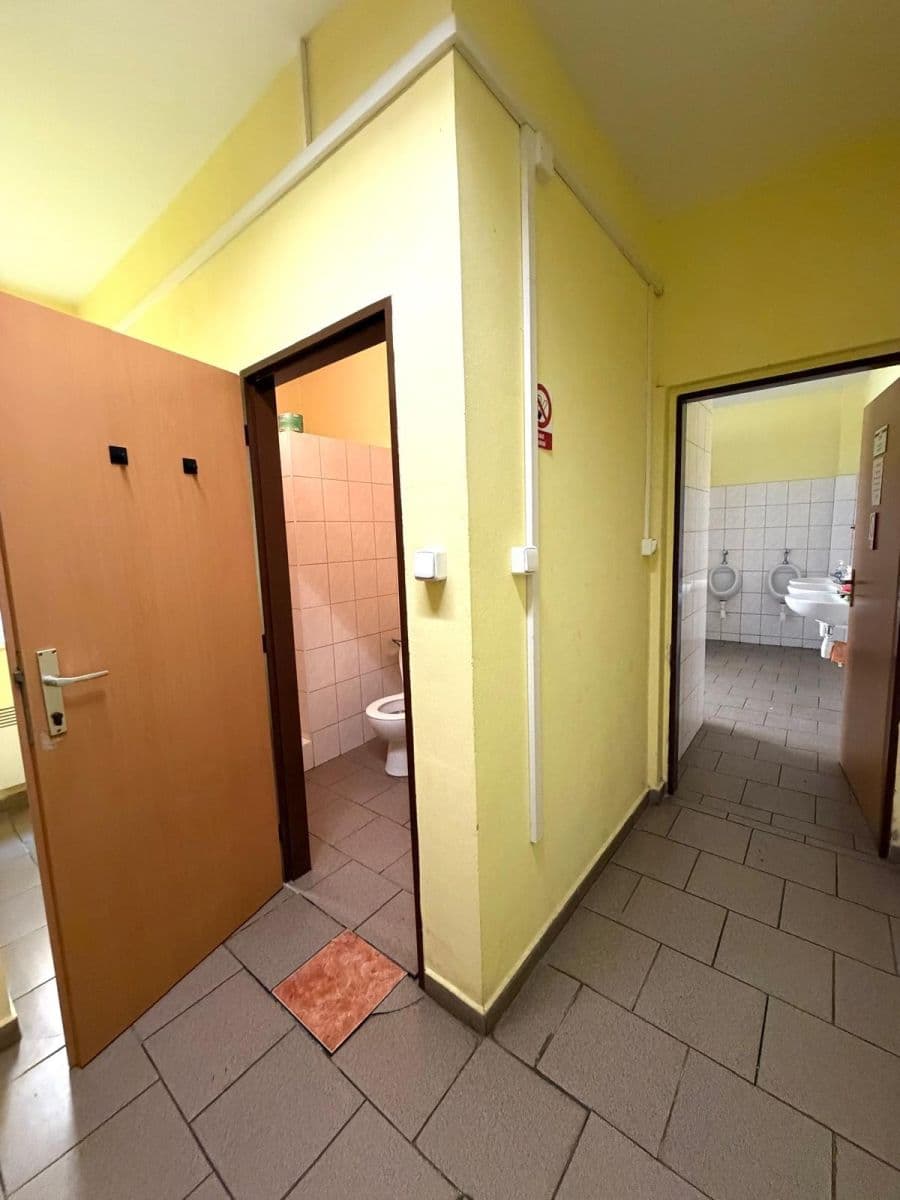 non-residential property to rent, 79 m², Meziříčí, Jihočeský Region non-residential property to rent, 79 m², Meziříčí, Jihočeský Region