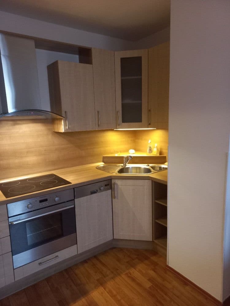 1 bedroom with open-plan kitchen flat to rent, 61 m², Hrnčířská, Jesenice, Středočeský Region 1 bedroom with open-plan kitchen flat to rent, 61 m², Hrnčířská, Jesenice, Středočeský Region