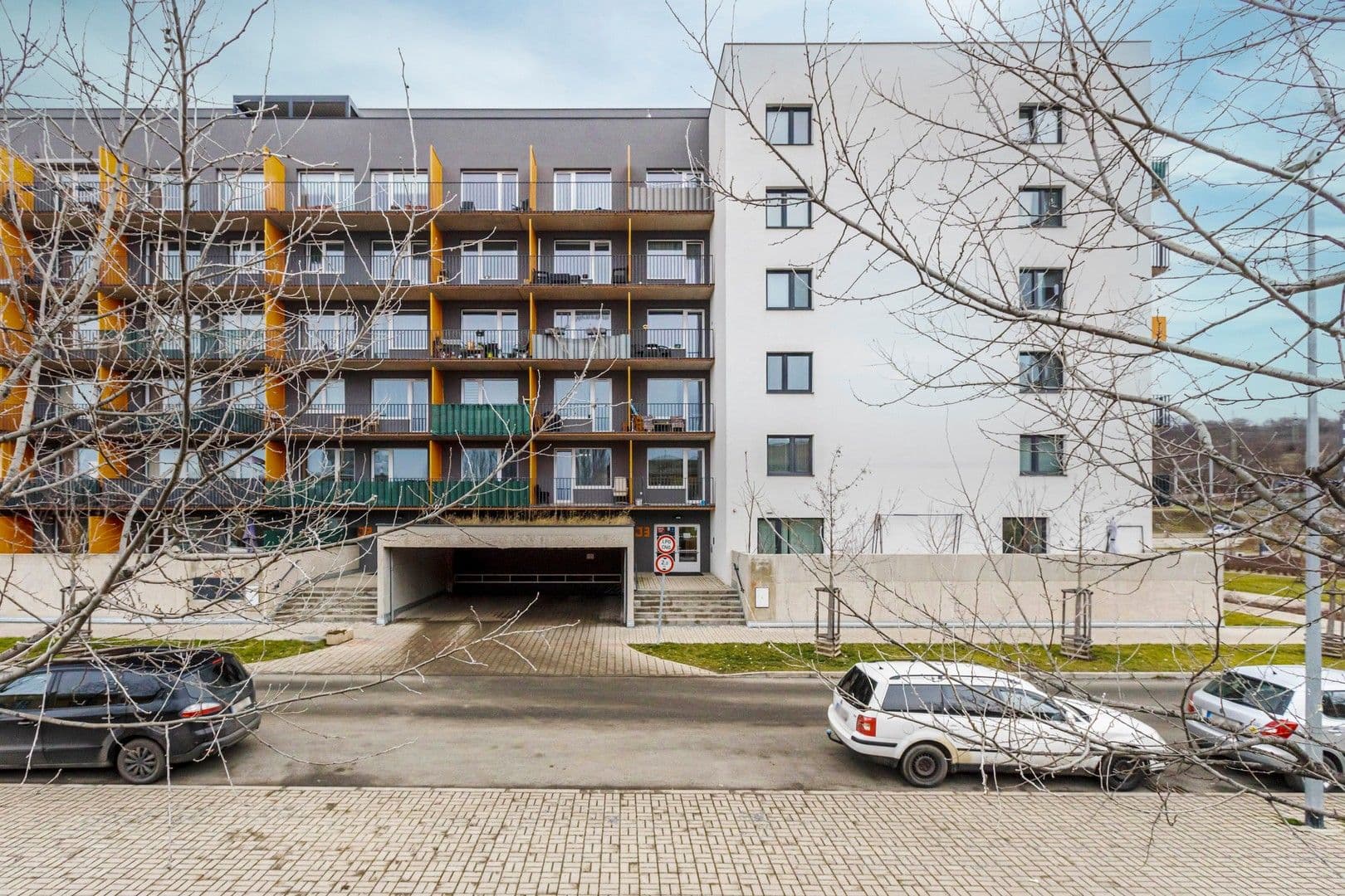 2 bedroom with open-plan kitchen flat to rent, 83 m², Moravcových, Prague, Prague 2 bedroom with open-plan kitchen flat to rent, 83 m², Moravcových, Prague, Prague