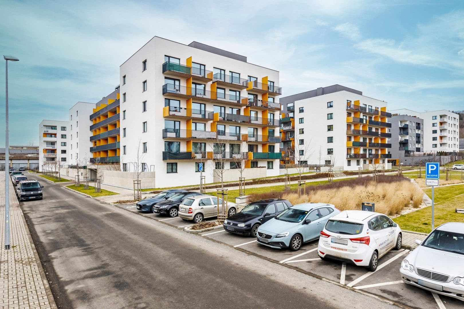 2 bedroom with open-plan kitchen flat to rent, 83 m², Moravcových, Prague, Prague 2 bedroom with open-plan kitchen flat to rent, 83 m², Moravcových, Prague, Prague