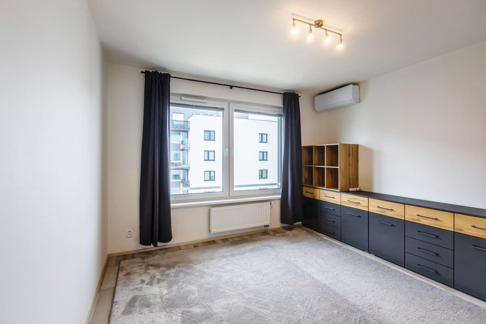 2 bedroom with open-plan kitchen flat to rent, 83 m², Moravcových, Prague, Prague 2 bedroom with open-plan kitchen flat to rent, 83 m², Moravcových, Prague, Prague