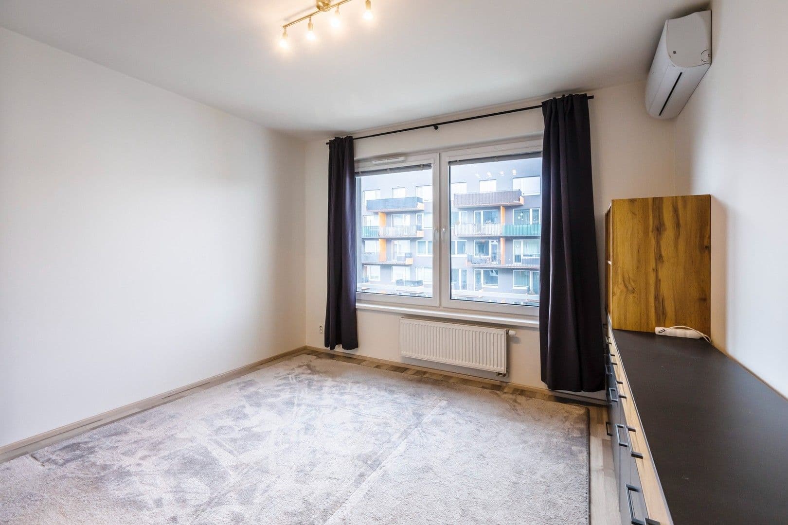 2 bedroom with open-plan kitchen flat to rent, 83 m², Moravcových, Prague, Prague 2 bedroom with open-plan kitchen flat to rent, 83 m², Moravcových, Prague, Prague