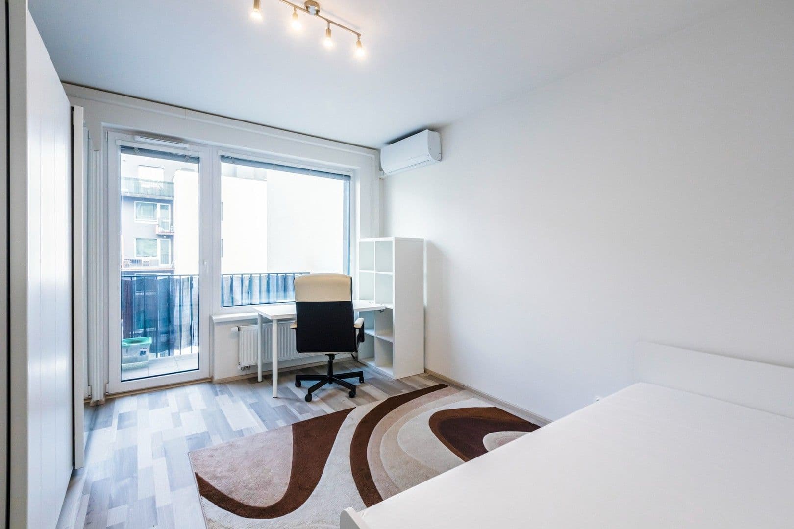 2 bedroom with open-plan kitchen flat to rent, 83 m², Moravcových, Prague, Prague 2 bedroom with open-plan kitchen flat to rent, 83 m², Moravcových, Prague, Prague