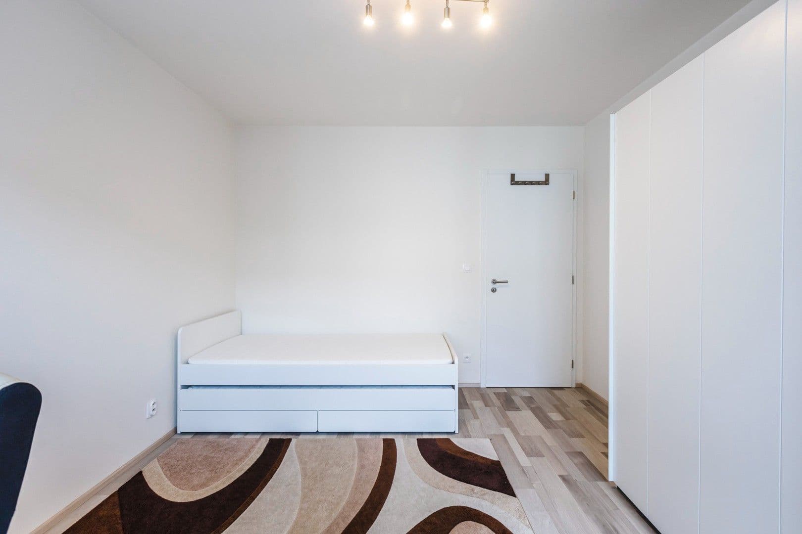 2 bedroom with open-plan kitchen flat to rent, 83 m², Moravcových, Prague, Prague 2 bedroom with open-plan kitchen flat to rent, 83 m², Moravcových, Prague, Prague
