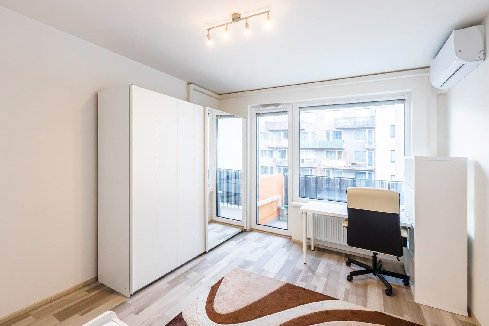 2 bedroom with open-plan kitchen flat to rent, 83 m², Moravcových, Prague, Prague 2 bedroom with open-plan kitchen flat to rent, 83 m², Moravcových, Prague, Prague