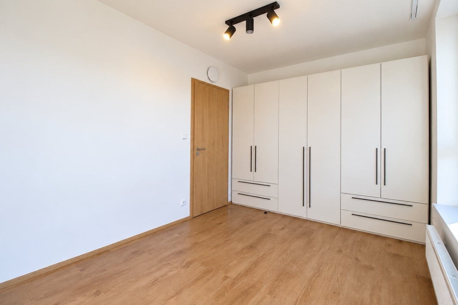 2 bedroom with open-plan kitchen flat to rent, 59 m², Nádražní, Kralupy nad Vltavou, Středočeský Region 2 bedroom with open-plan kitchen flat to rent, 59 m², Nádražní, Kralupy nad Vltavou, Středočeský Region