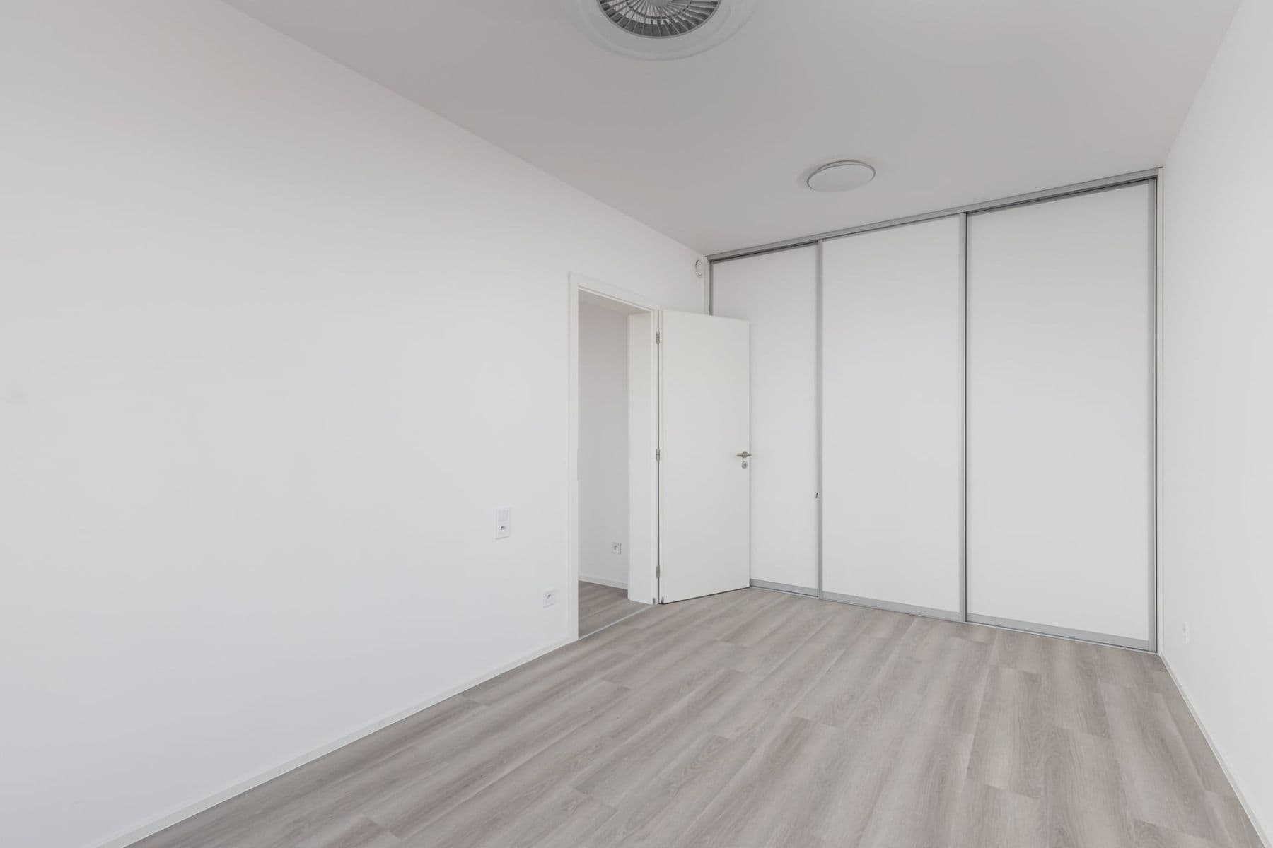 1 bedroom with open-plan kitchen flat to rent, 55 m², Libušská, Prague, Prague 1 bedroom with open-plan kitchen flat to rent, 55 m², Libušská, Prague, Prague