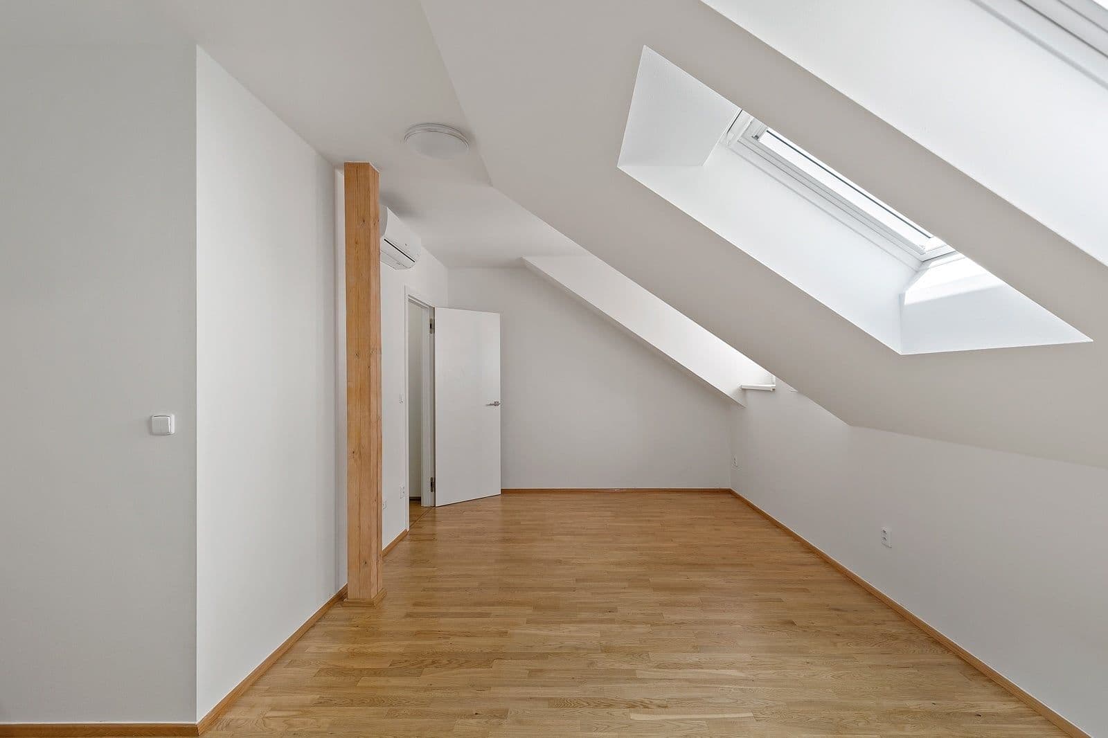 Studio flat to rent, 34 m², Slavojova, Prague, Prague Studio flat to rent, 34 m², Slavojova, Prague, Prague