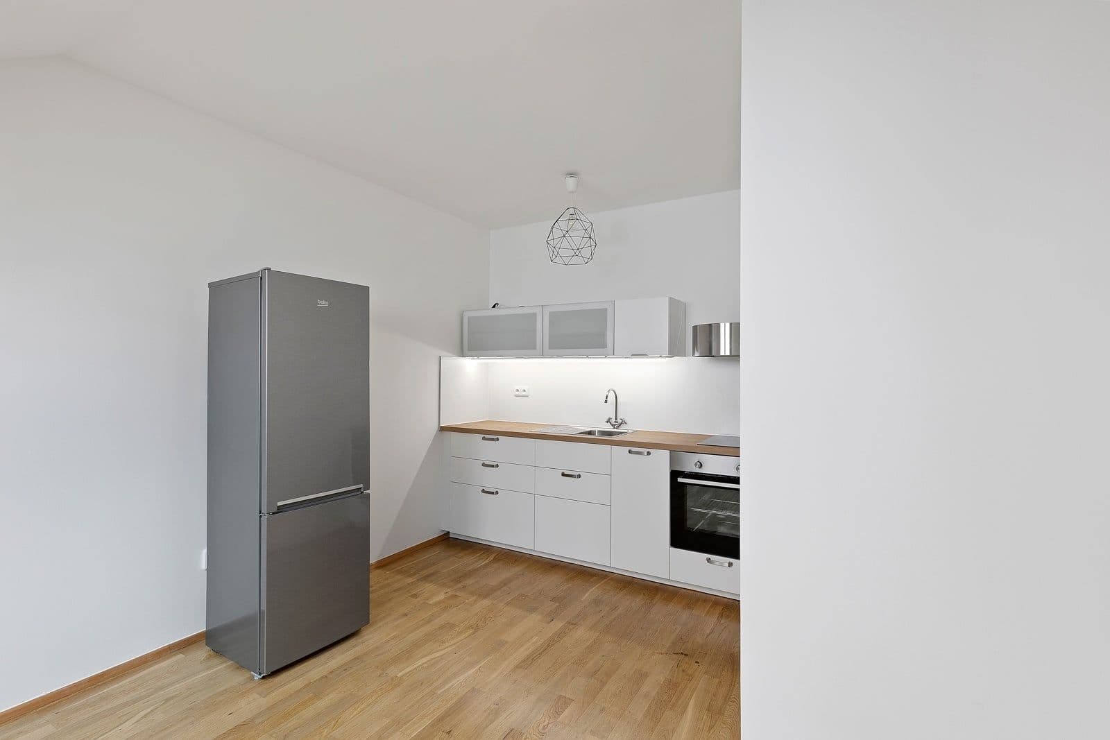 Studio flat to rent, 34 m², Slavojova, Prague, Prague Studio flat to rent, 34 m², Slavojova, Prague, Prague