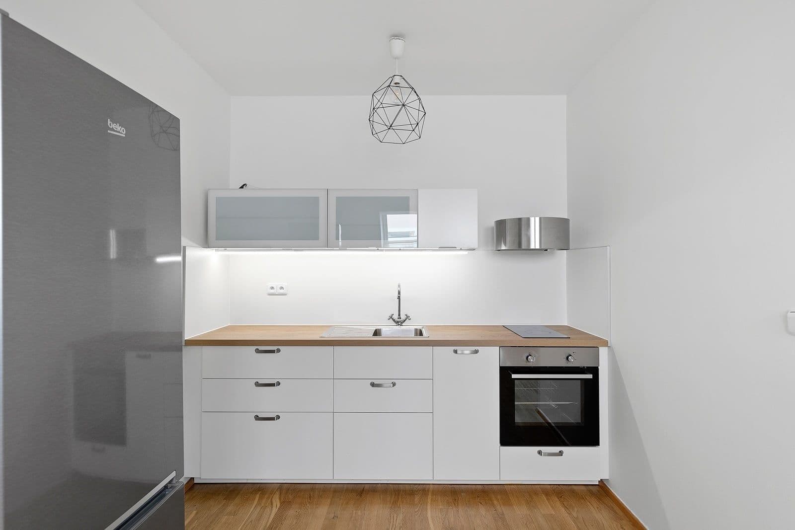 Studio flat to rent, 34 m², Slavojova, Prague, Prague Studio flat to rent, 34 m², Slavojova, Prague, Prague