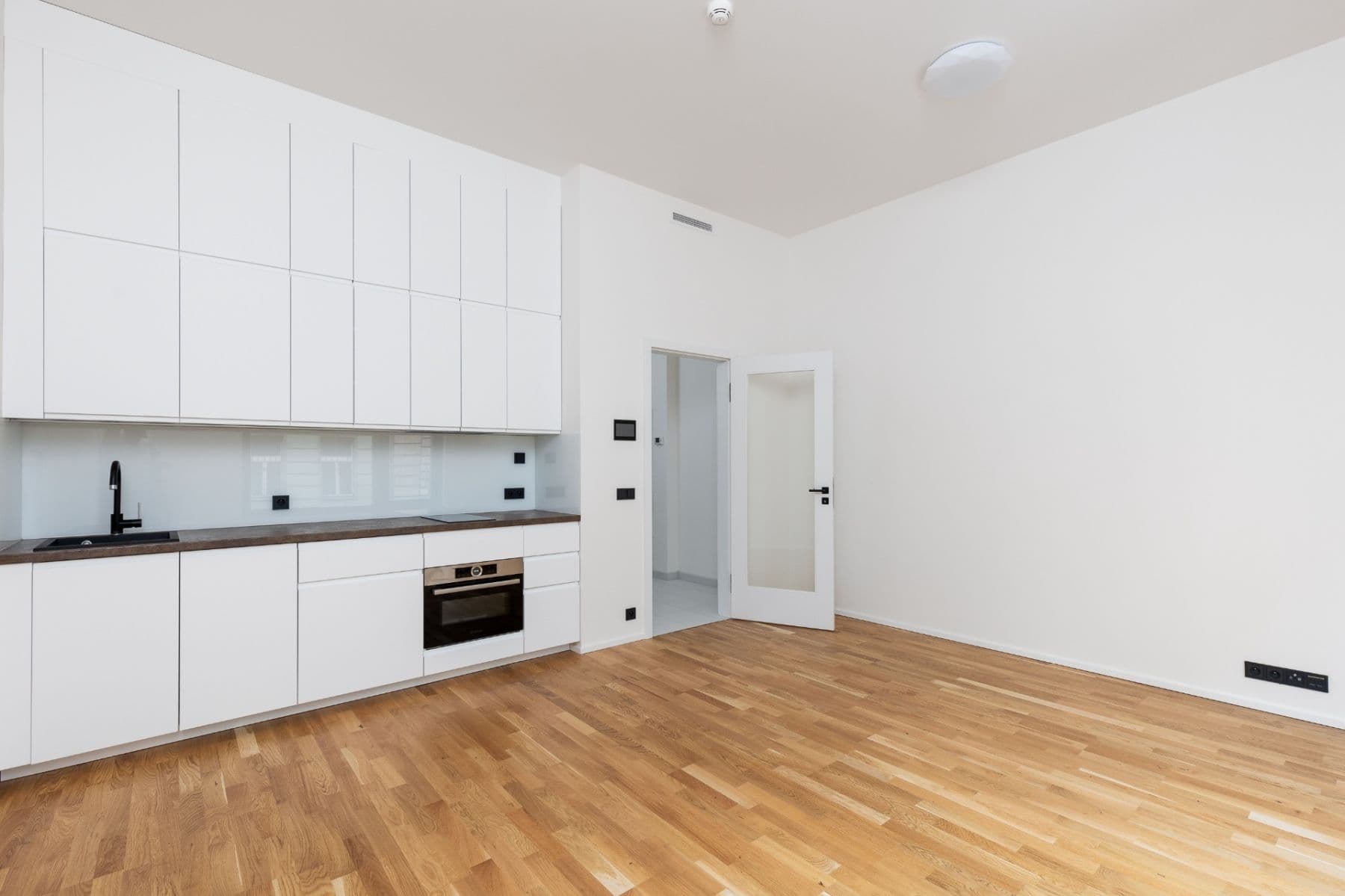 Studio flat to rent, 30 m², Grafická, Prague, Prague Studio flat to rent, 30 m², Grafická, Prague, Prague
