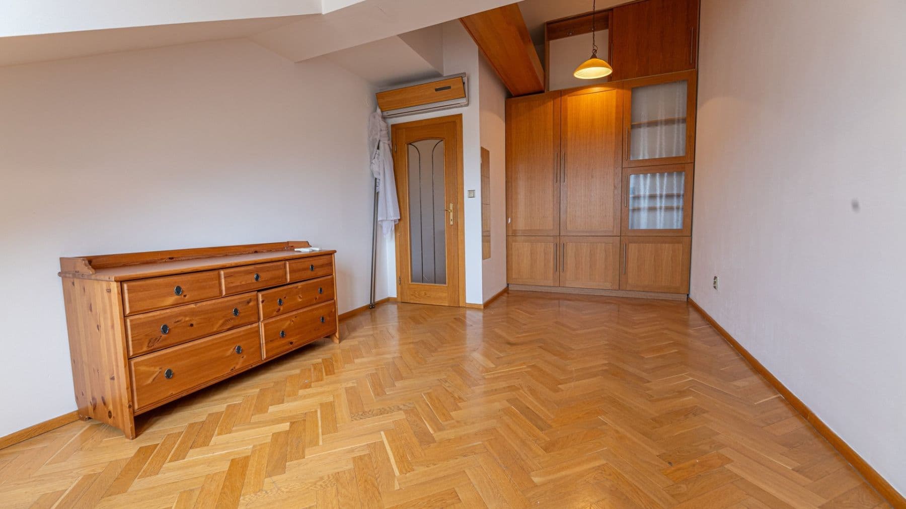 3 bedroom flat to rent, 117 m², Tomáškova, Prague, Prague 3 bedroom flat to rent, 117 m², Tomáškova, Prague, Prague