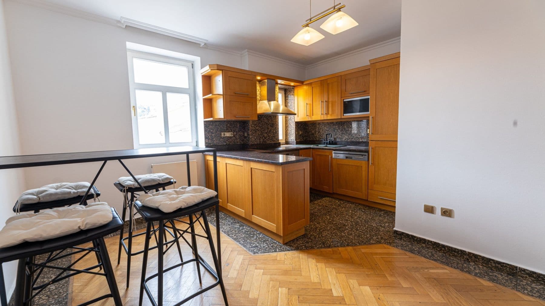 3 bedroom flat to rent, 117 m², Tomáškova, Prague, Prague 3 bedroom flat to rent, 117 m², Tomáškova, Prague, Prague