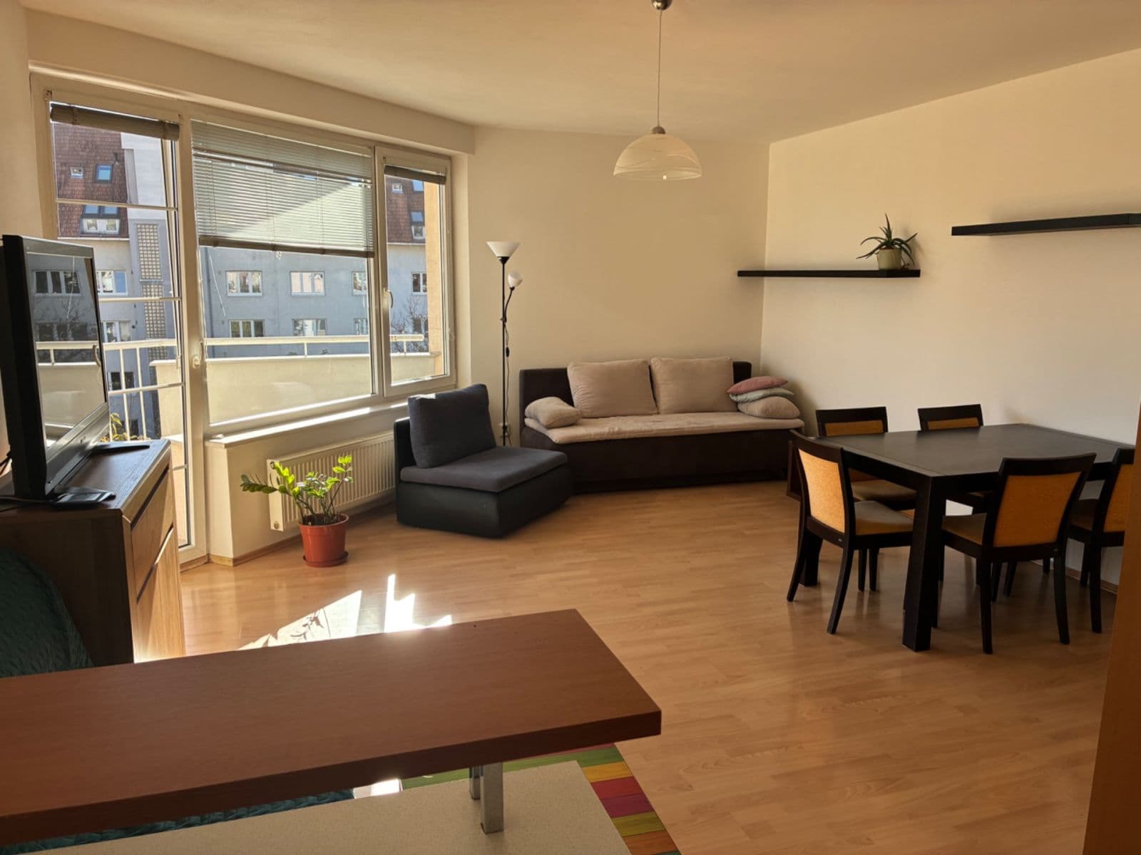 1 bedroom with open-plan kitchen flat to rent, 64 m², Bělohorská, Brno, Jihomoravský Region 1 bedroom with open-plan kitchen flat to rent, 64 m², Bělohorská, Brno, Jihomoravský Region