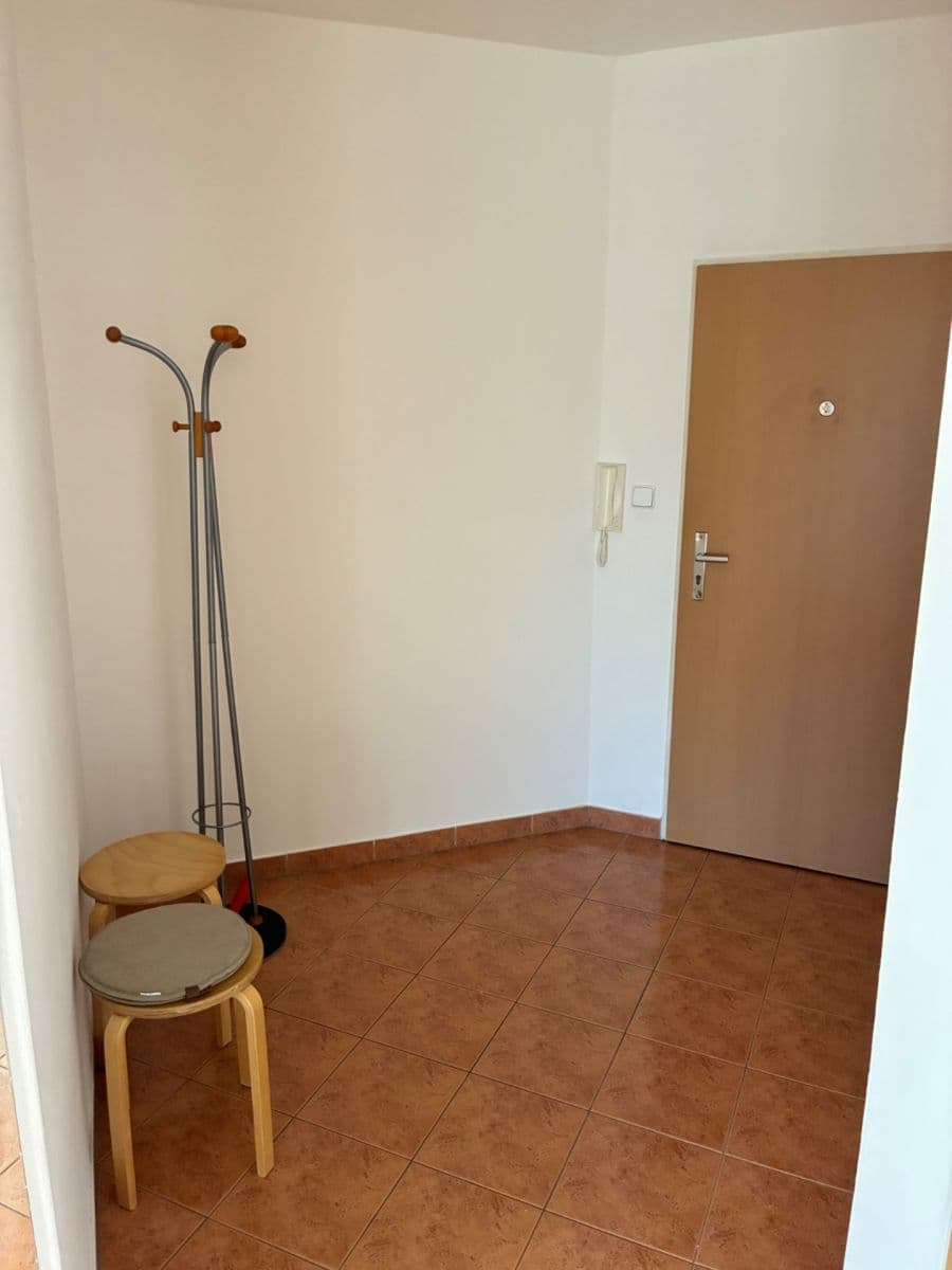 1 bedroom with open-plan kitchen flat to rent, 64 m², Bělohorská, Brno, Jihomoravský Region 1 bedroom with open-plan kitchen flat to rent, 64 m², Bělohorská, Brno, Jihomoravský Region
