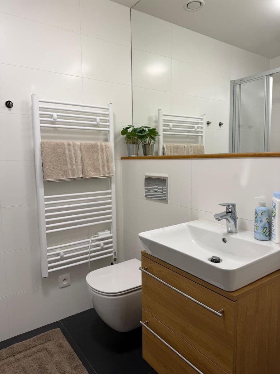Studio flat to rent, 28 m², Na Větrníku, Prague, Prague Studio flat to rent, 28 m², Na Větrníku, Prague, Prague