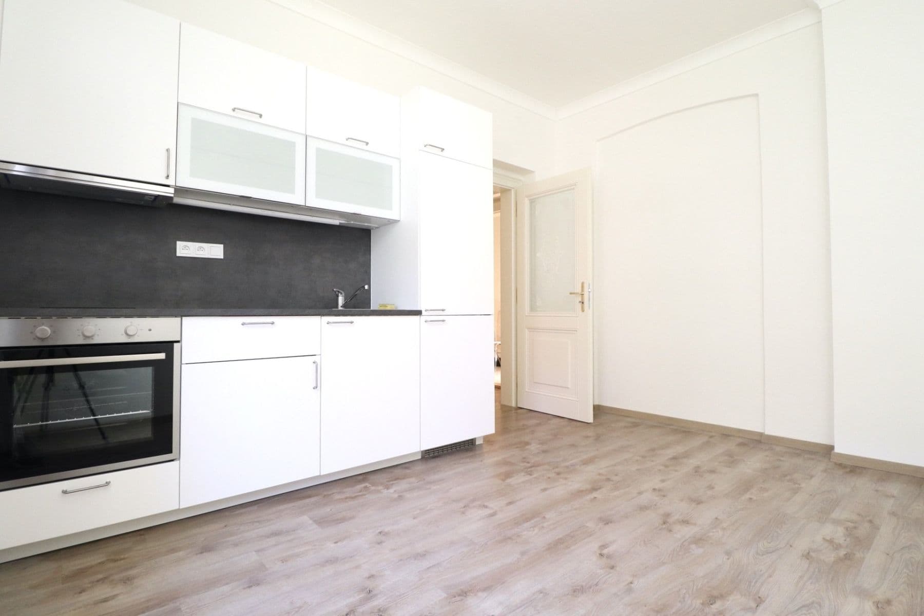 Studio flat to rent, 22 m², Černomořská, Prague, Prague Studio flat to rent, 22 m², Černomořská, Prague, Prague