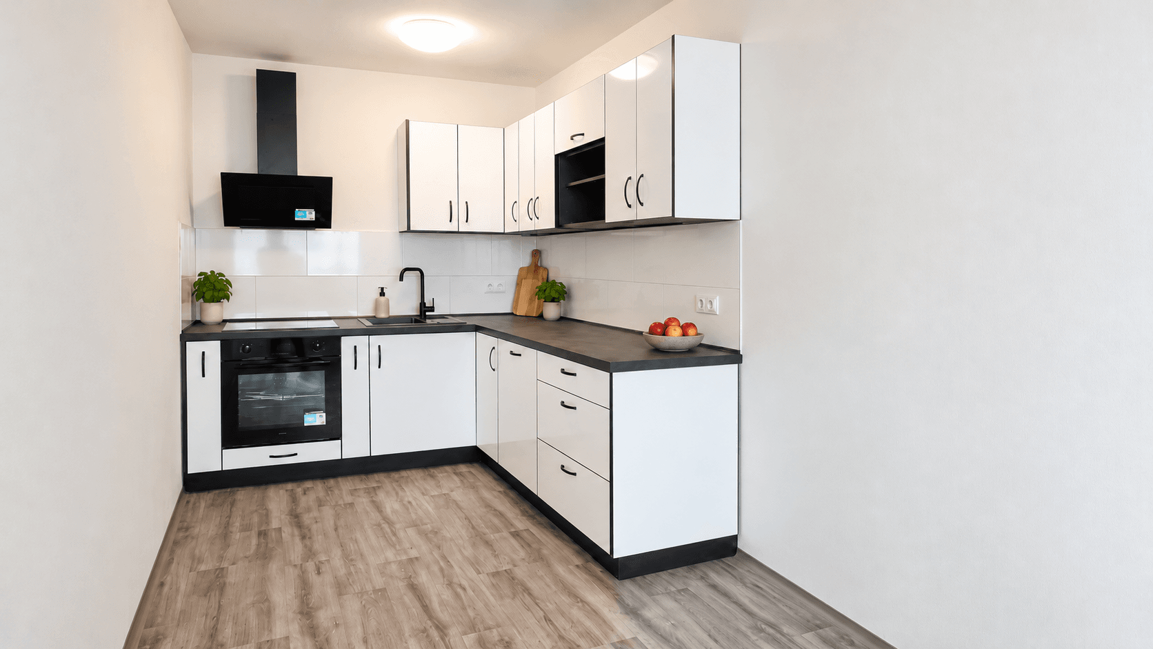 2 bedroom with open-plan kitchen flat to rent, 68 m², Chodovická, Prague, Prague 2 bedroom with open-plan kitchen flat to rent, 68 m², Chodovická, Prague, Prague