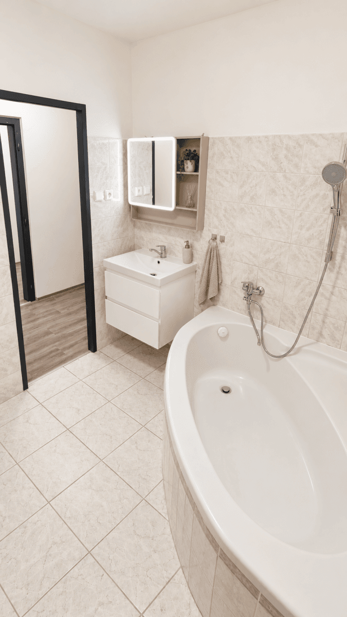2 bedroom with open-plan kitchen flat to rent, 68 m², Chodovická, Prague, Prague 2 bedroom with open-plan kitchen flat to rent, 68 m², Chodovická, Prague, Prague