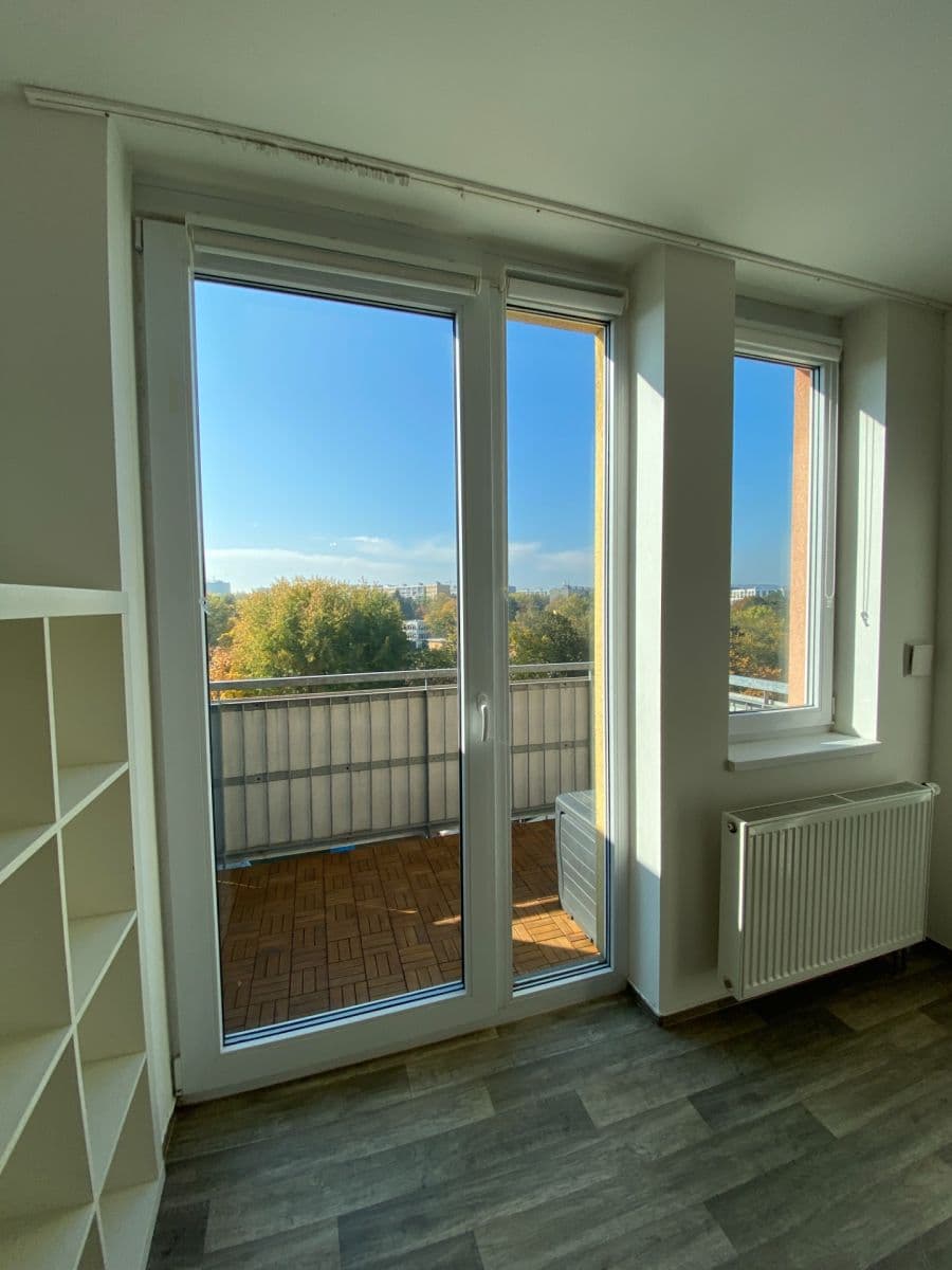 1 bedroom with open-plan kitchen flat to rent, 53 m², Zlonická, Prague, Prague 1 bedroom with open-plan kitchen flat to rent, 53 m², Zlonická, Prague, Prague