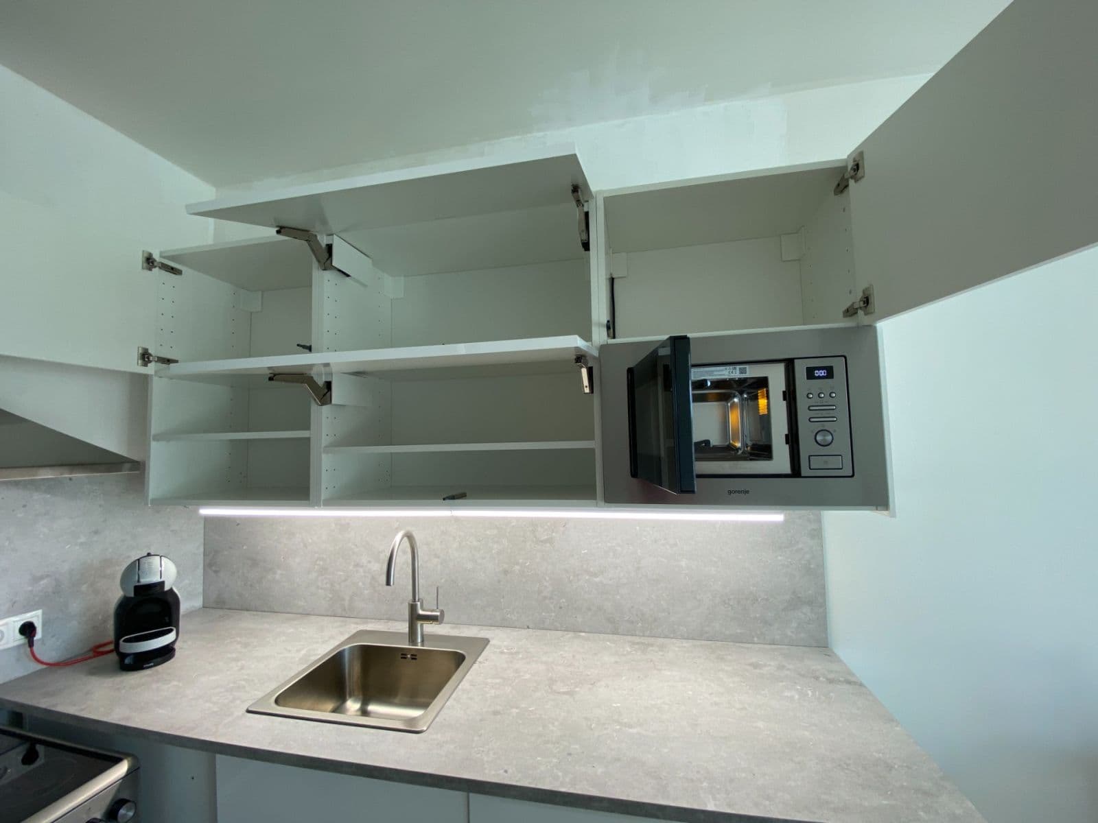 1 bedroom with open-plan kitchen flat to rent, 53 m², Zlonická, Prague, Prague 1 bedroom with open-plan kitchen flat to rent, 53 m², Zlonická, Prague, Prague