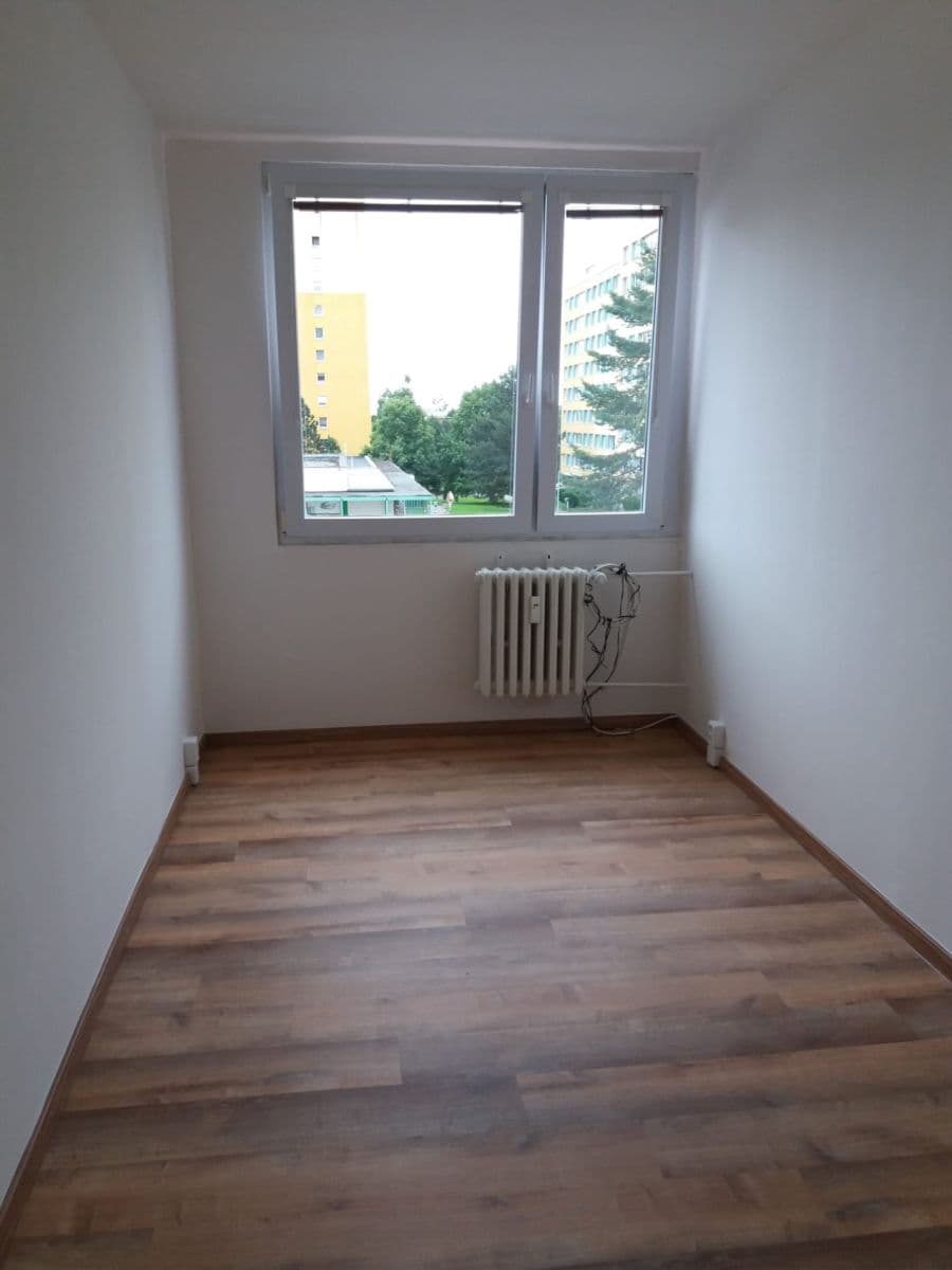 2 bedroom with open-plan kitchen flat to rent, 76 m², Radimovická, Prague, Prague 2 bedroom with open-plan kitchen flat to rent, 76 m², Radimovická, Prague, Prague