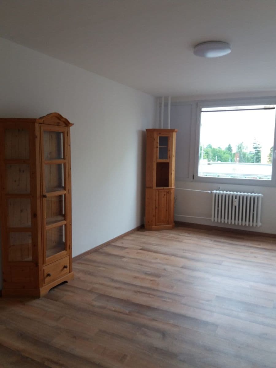 2 bedroom with open-plan kitchen flat to rent, 76 m², Radimovická, Prague, Prague 2 bedroom with open-plan kitchen flat to rent, 76 m², Radimovická, Prague, Prague