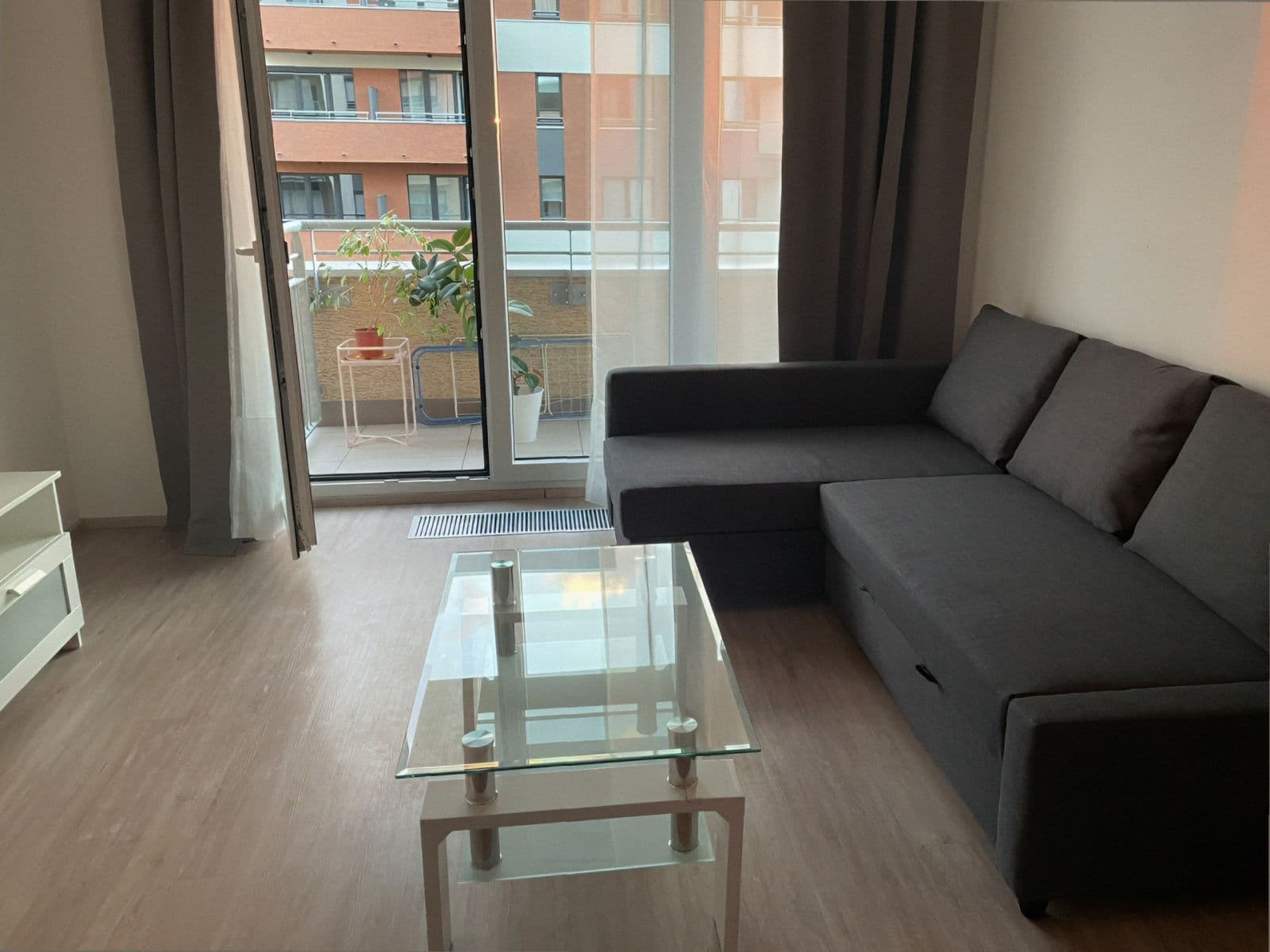 1 bedroom with open-plan kitchen flat to rent, 64 m², K Metru, Prague, Prague 1 bedroom with open-plan kitchen flat to rent, 64 m², K Metru, Prague, Prague