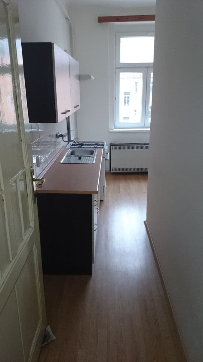 1 bedroom flat to rent, 35 m², Vrchlického, Prague, Prague 1 bedroom flat to rent, 35 m², Vrchlického, Prague, Prague