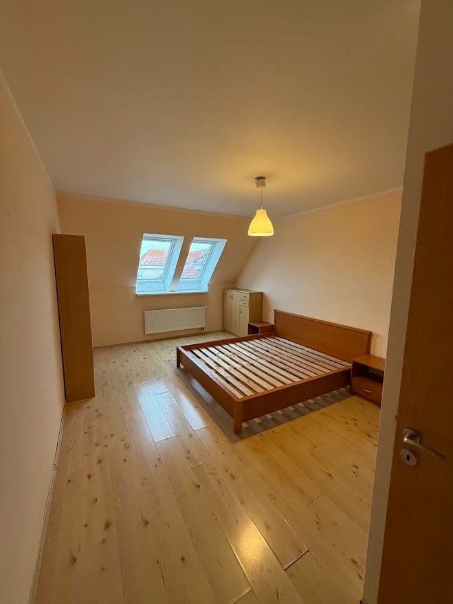 1 bedroom with open-plan kitchen flat to rent, 66 m², Sídlištní, Prague, Prague 1 bedroom with open-plan kitchen flat to rent, 66 m², Sídlištní, Prague, Prague