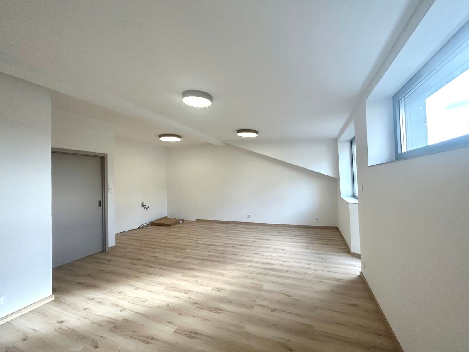 3 bedroom with open-plan kitchen flat for sale, 95 m², Tylova, Brno, Jihomoravský Region 3 bedroom with open-plan kitchen flat for sale, 95 m², Tylova, Brno, Jihomoravský Region