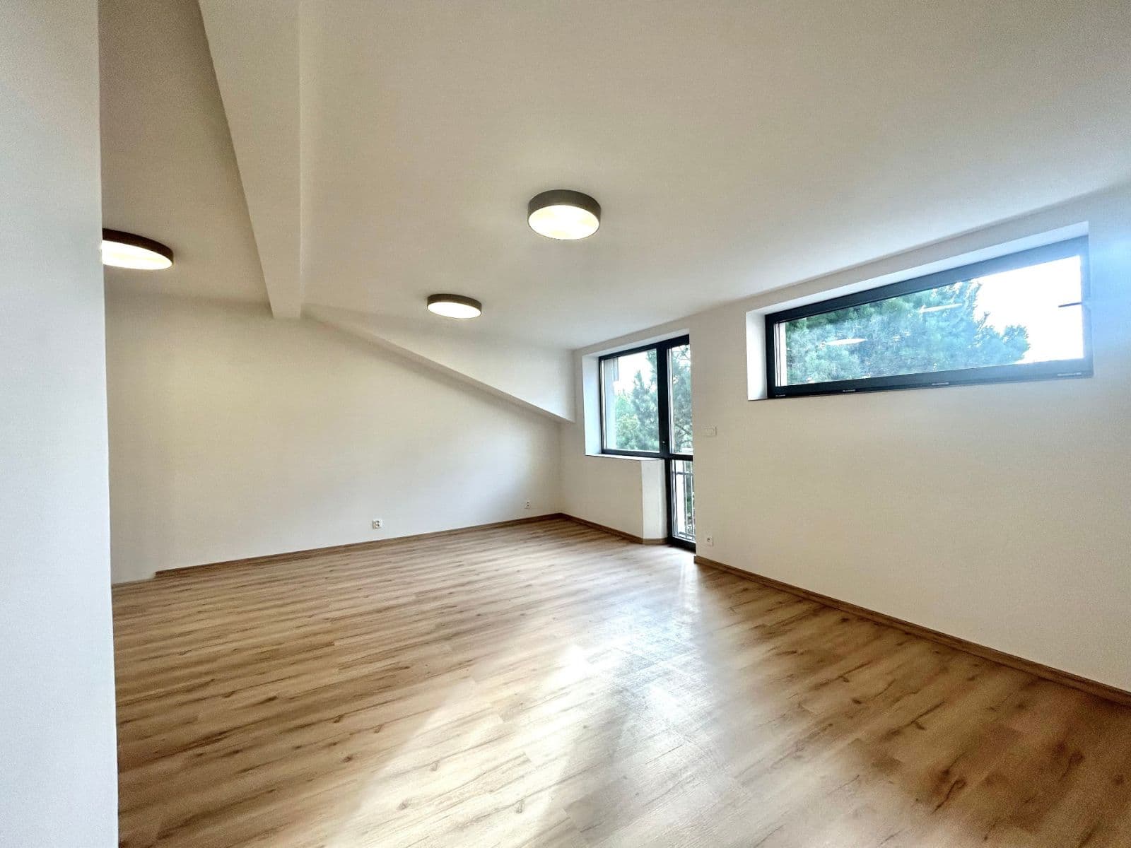 3 bedroom with open-plan kitchen flat for sale, 95 m², Tylova, Brno, Jihomoravský Region 3 bedroom with open-plan kitchen flat for sale, 95 m², Tylova, Brno, Jihomoravský Region