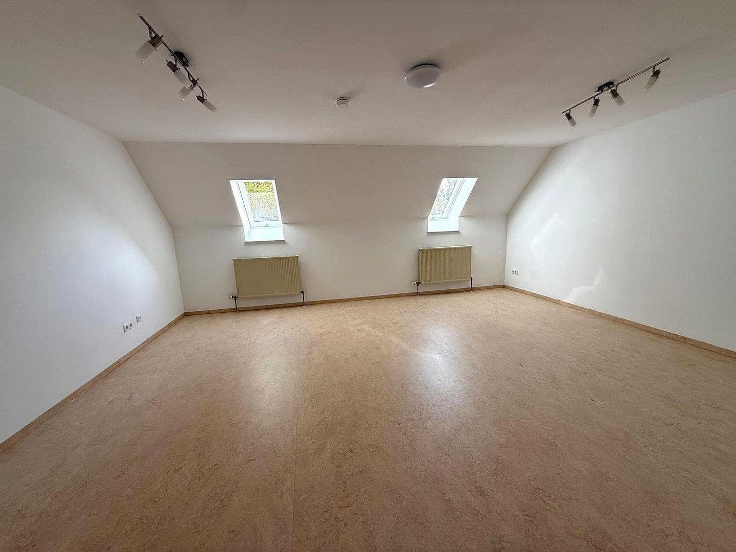 house for sale, 154 m², Neuendettelsau, Bavaria house for sale, 154 m², Neuendettelsau, Bavaria