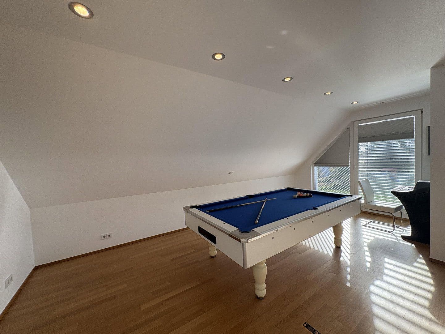 4 bedroom with open-plan kitchen flat for sale, 193 m², Schweinfurt, Bavaria 4 bedroom with open-plan kitchen flat for sale, 193 m², Schweinfurt, Bavaria