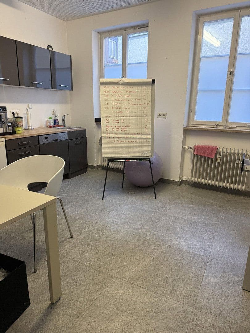 office to rent, 150 m², Marktplatz 18, Ellwangen (Jagst), Baden-Württemberg office to rent, 150 m², Marktplatz 18, Ellwangen (Jagst), Baden-Württemberg