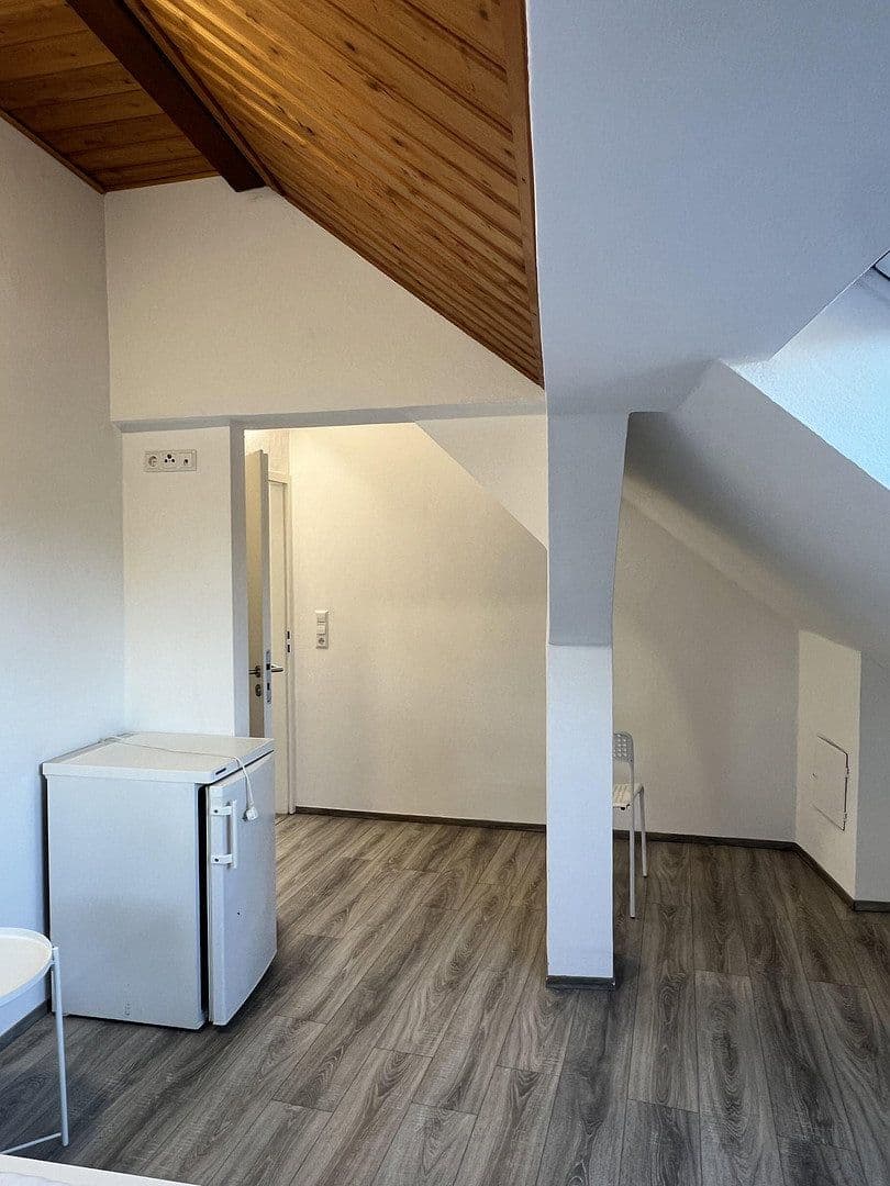 4 bedroom flat to rent, 103 m², Stuttgart, Baden-Württemberg 4 bedroom flat to rent, 103 m², Stuttgart, Baden-Württemberg