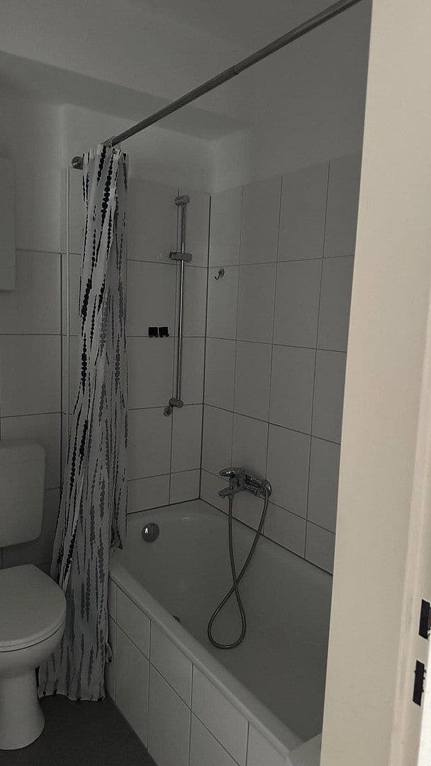 3 bedroom flat to rent, 75 m², Ferdinandstr., Düsseldorf, North Rhine-Westphalia 3 bedroom flat to rent, 75 m², Ferdinandstr., Düsseldorf, North Rhine-Westphalia