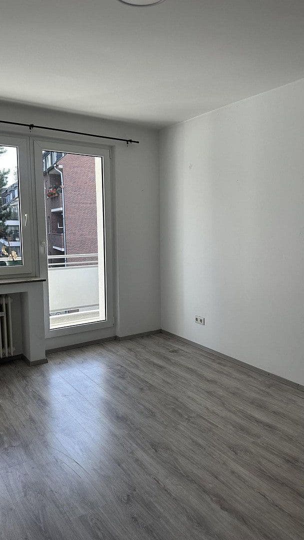 3 bedroom flat to rent, 75 m², Ferdinandstr., Düsseldorf, North Rhine-Westphalia 3 bedroom flat to rent, 75 m², Ferdinandstr., Düsseldorf, North Rhine-Westphalia