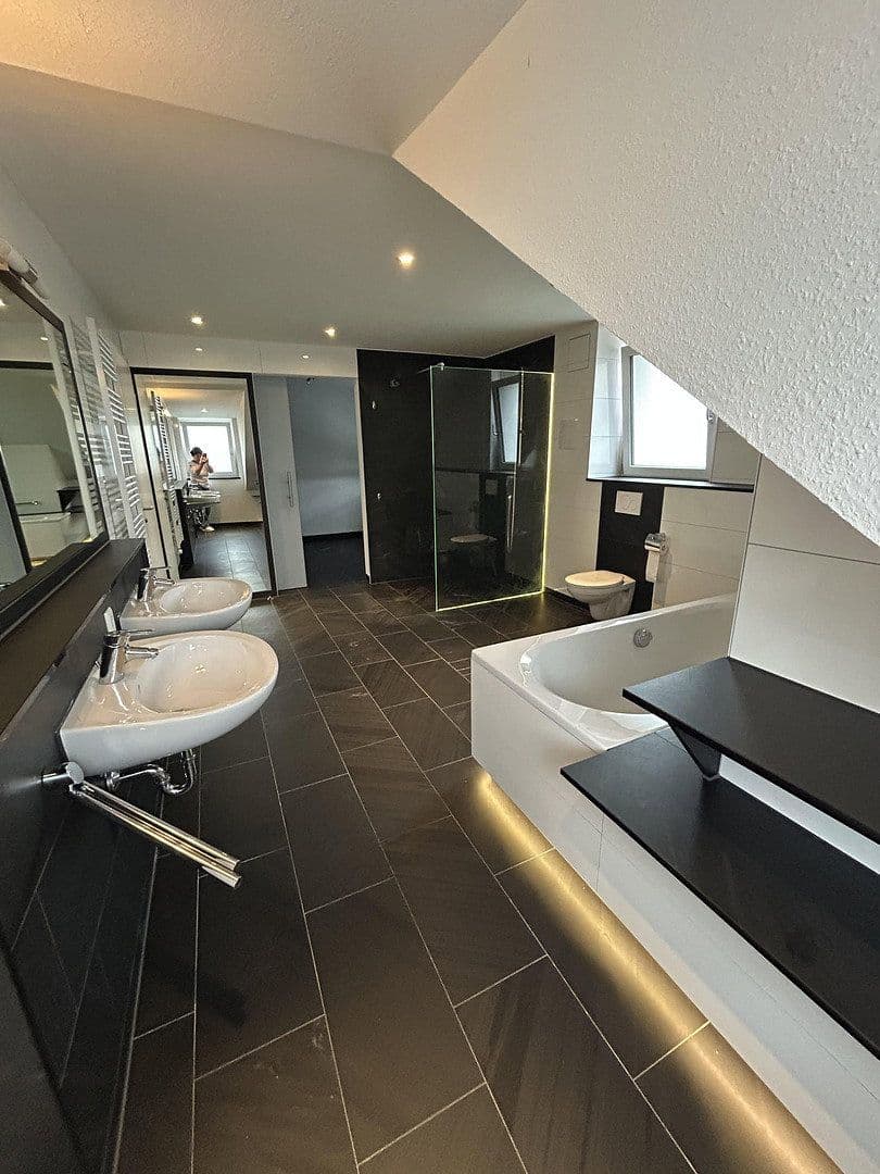 3 bedroom with open-plan kitchen flat to rent, 166 m², Nufringen, Baden-Württemberg 3 bedroom with open-plan kitchen flat to rent, 166 m², Nufringen, Baden-Württemberg