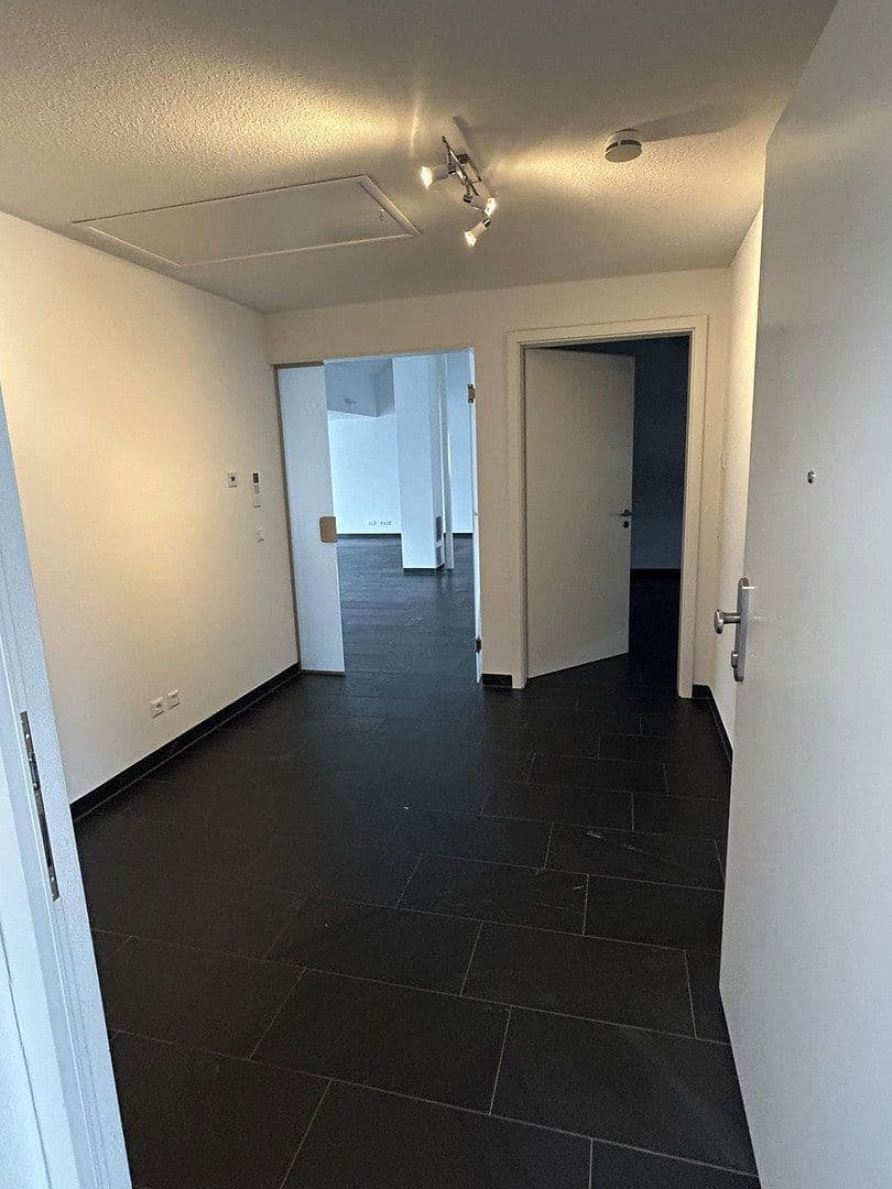 3 bedroom with open-plan kitchen flat to rent, 166 m², Nufringen, Baden-Württemberg 3 bedroom with open-plan kitchen flat to rent, 166 m², Nufringen, Baden-Württemberg