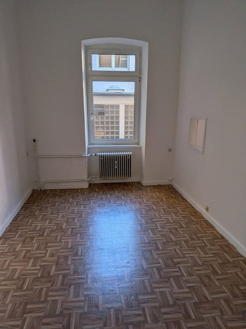 3 bedroom with open-plan kitchen flat to rent, 139 m², Zweibrücker Str. 20, Pirmasens, Rhineland-Palatinate 3 bedroom with open-plan kitchen flat to rent, 139 m², Zweibrücker Str. 20, Pirmasens, Rhineland-Palatinate