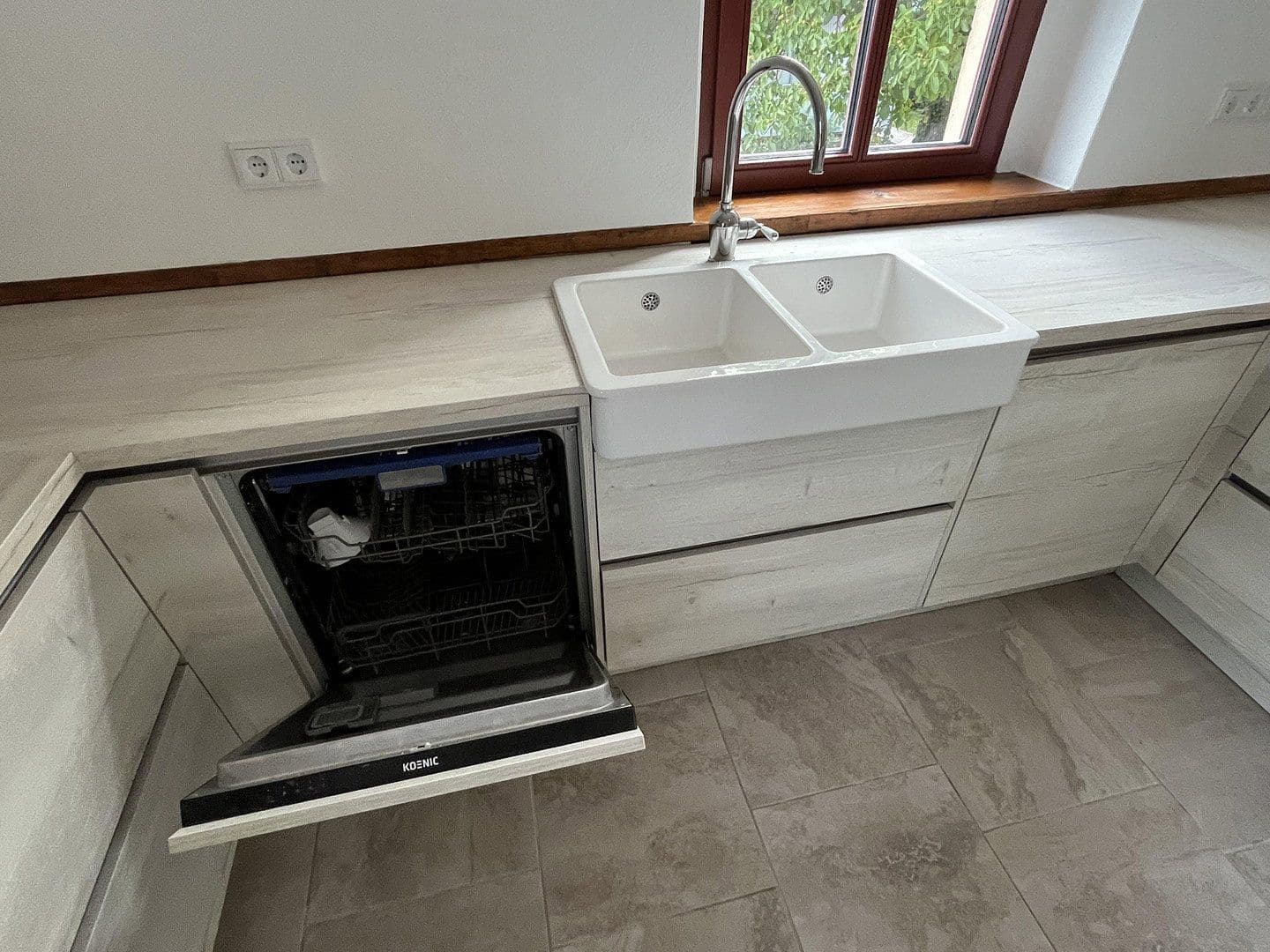 4 bedroom flat to rent, 146 m², Pirnaer Landstr. 183, Dresden, Saxony 4 bedroom flat to rent, 146 m², Pirnaer Landstr. 183, Dresden, Saxony