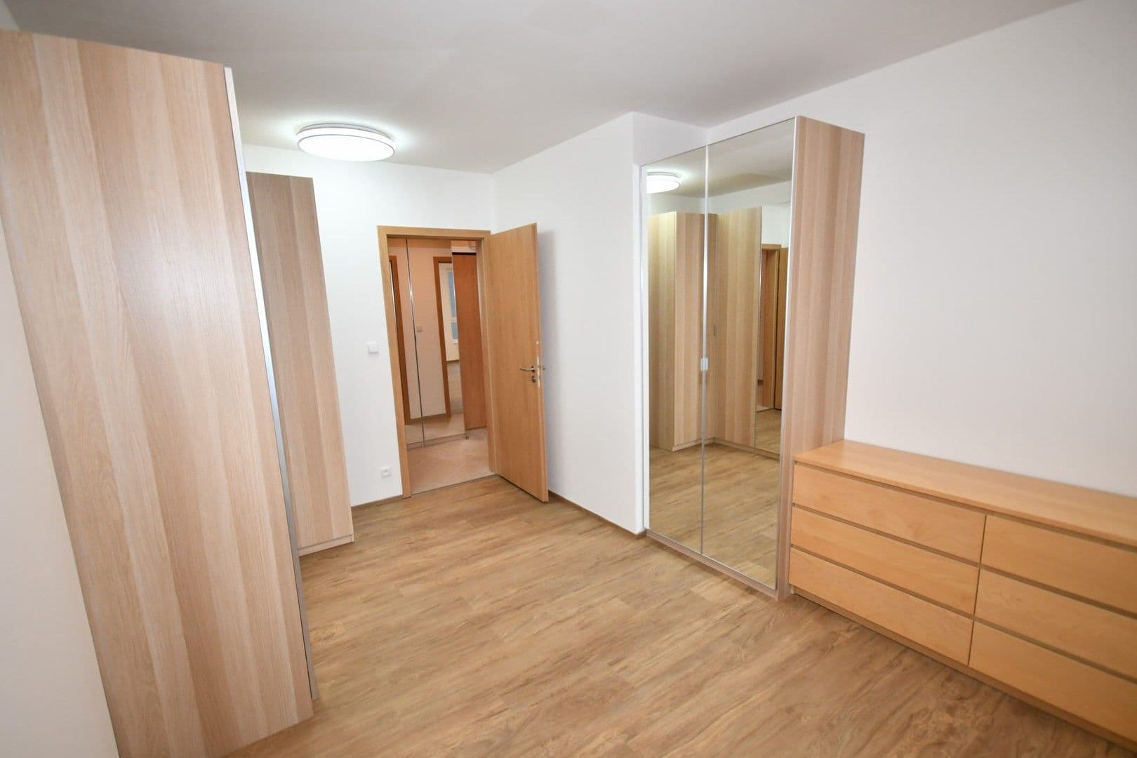 1 bedroom with open-plan kitchen flat to rent, 58 m², Gollové, Prague, Prague 1 bedroom with open-plan kitchen flat to rent, 58 m², Gollové, Prague, Prague