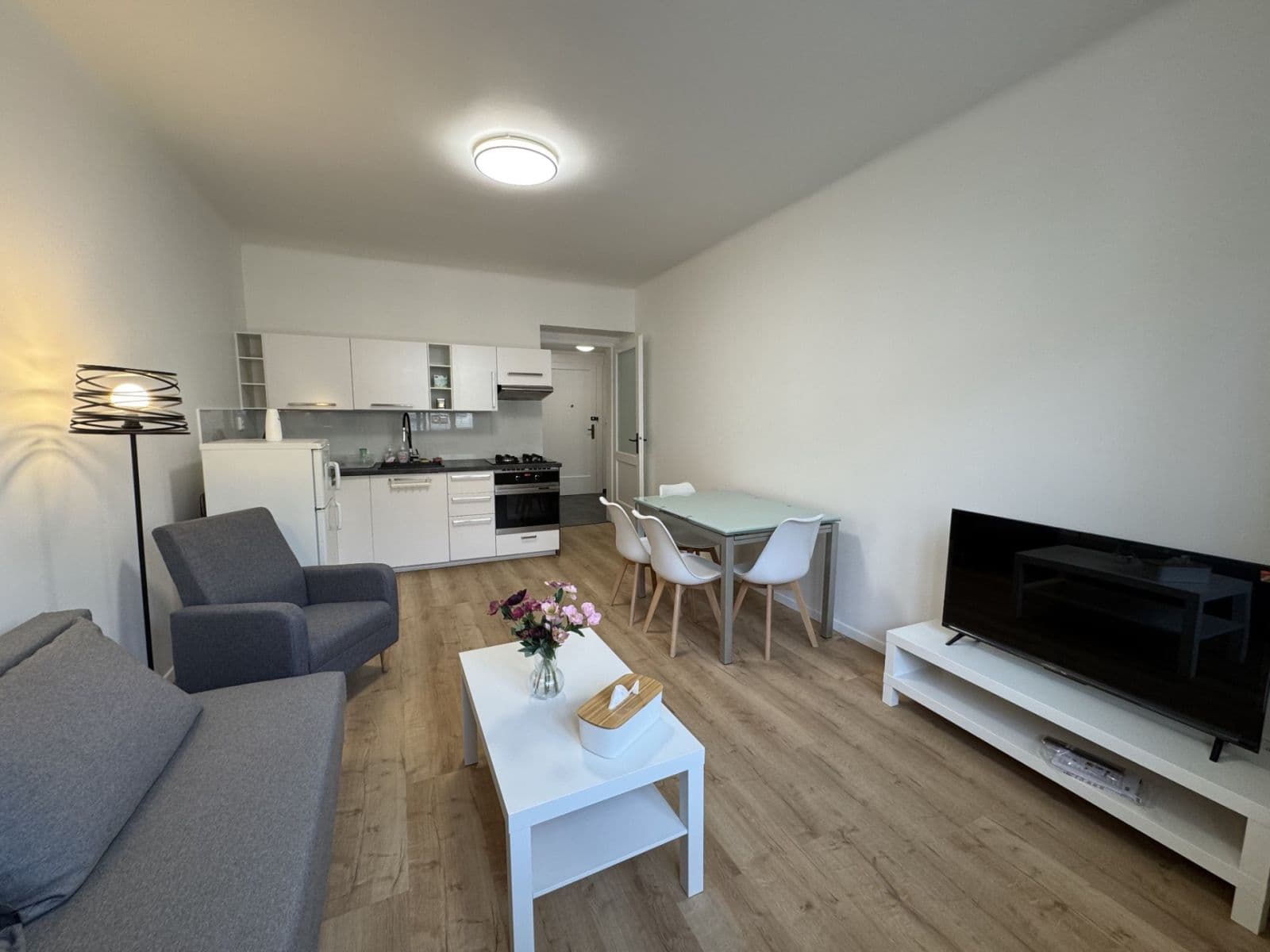 1 bedroom with open-plan kitchen flat to rent, 50 m², Jana Želivského, Prague, Prague 1 bedroom with open-plan kitchen flat to rent, 50 m², Jana Želivského, Prague, Prague