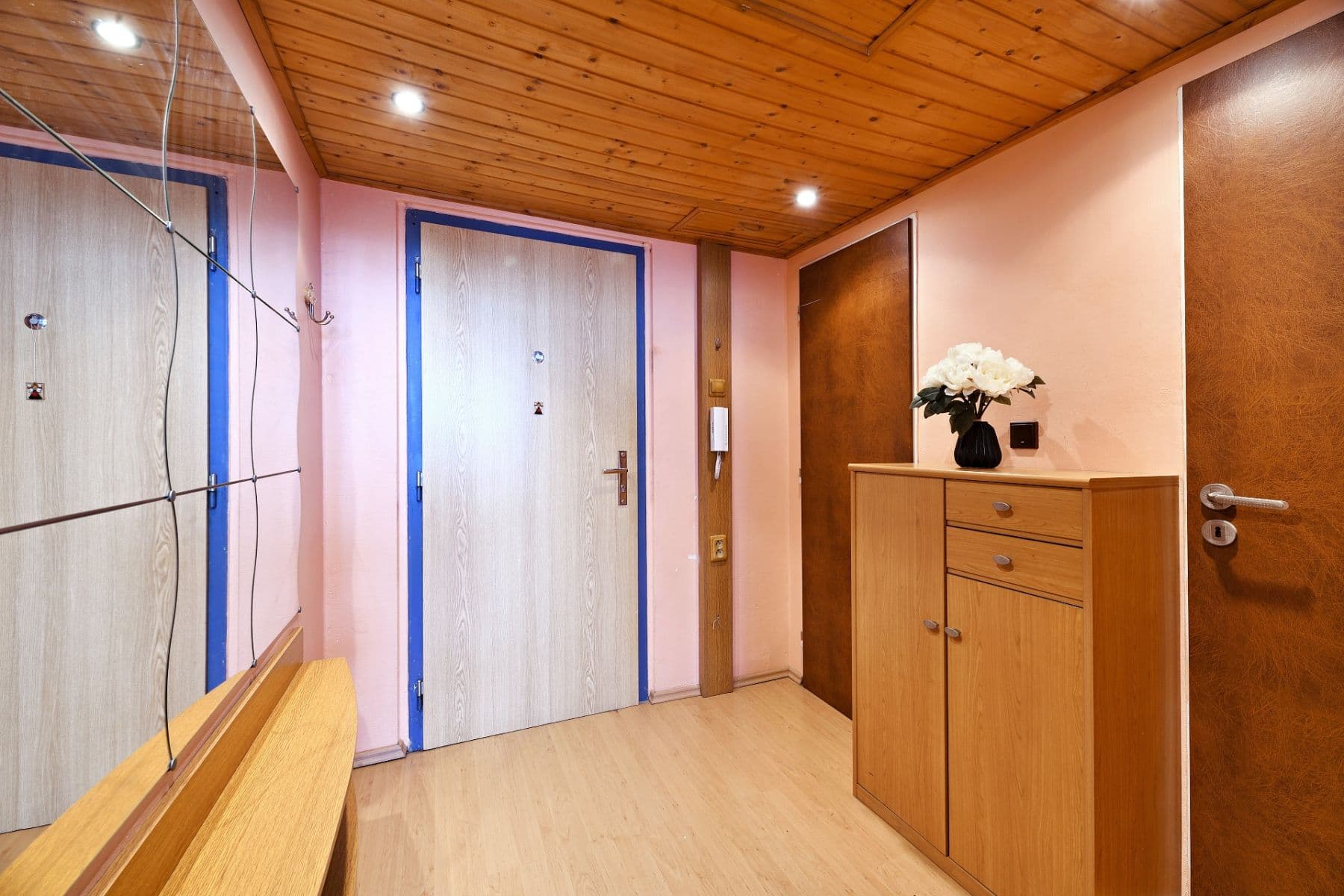 1 bedroom with open-plan kitchen flat to rent, 47 m², Makovského, Prague, Prague 1 bedroom with open-plan kitchen flat to rent, 47 m², Makovského, Prague, Prague