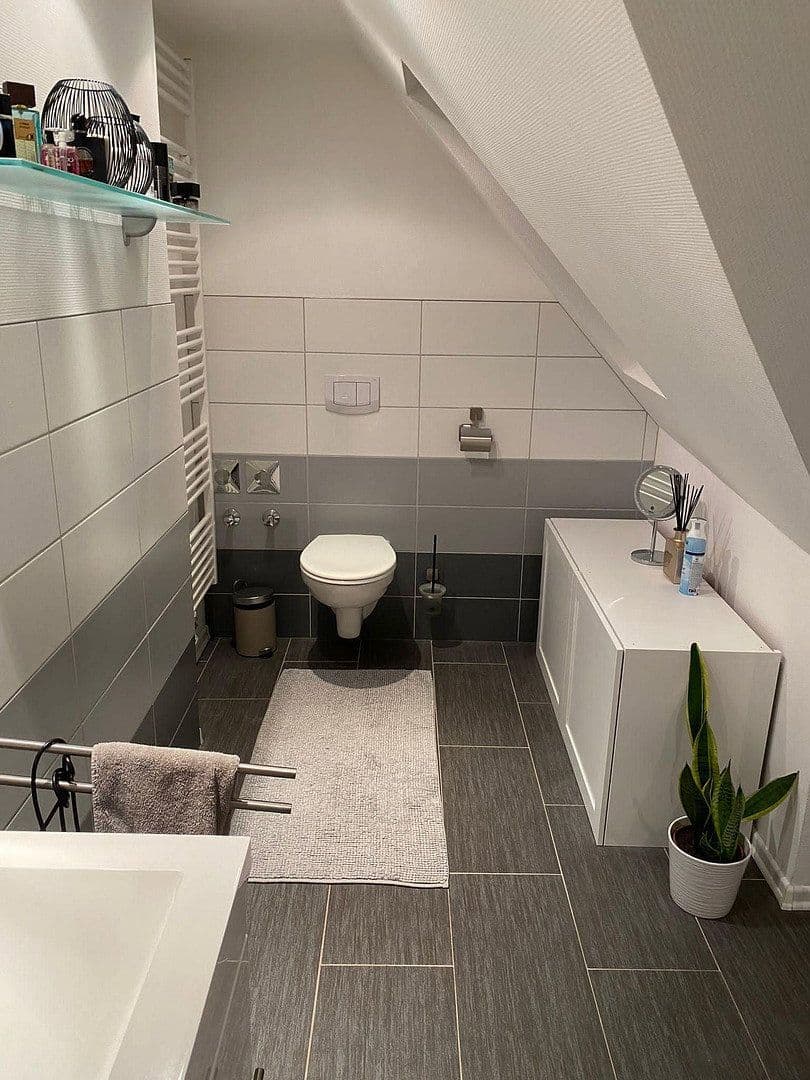 Studio flat for sale, 100 m², Spiesen-Elversberg, Saarland Studio flat for sale, 100 m², Spiesen-Elversberg, Saarland